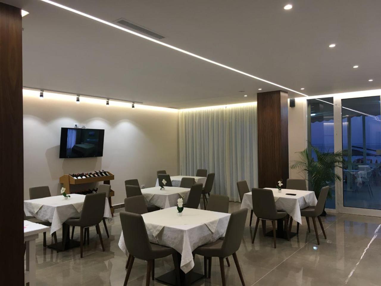 Hotel Maren Durrës Exteriér fotografie