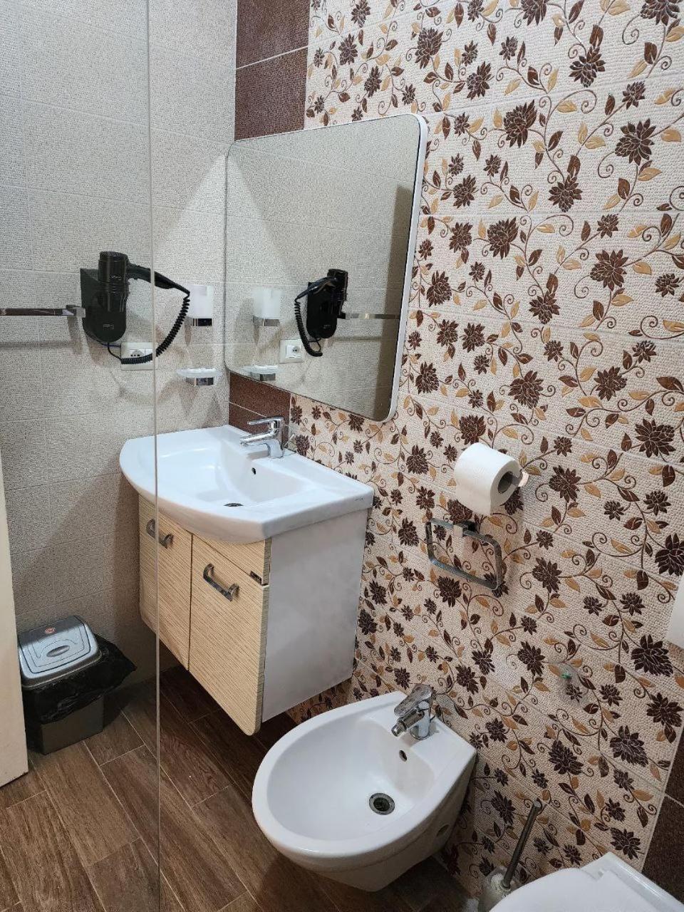 Hotel Maren Durrës Pokoj fotografie